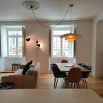 Amazing Spacious Chiado 2-bedroom Stylish W Ac Appartement