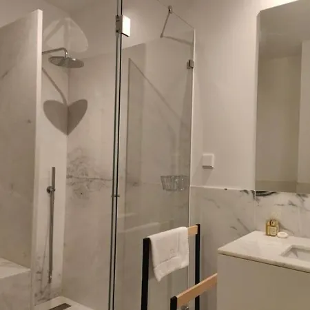 Amazing Spacious Chiado 2-bedroom Stylish W Ac Daire