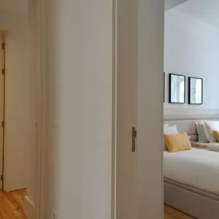 Amazing Spacious Chiado 2-bedroom Stylish W Ac Daire *